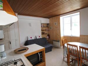 Dapur atau dapur kecil di Appartement Lanslebourg-Mont-Cenis, 3 pièces, 5 personnes - FR-1-508-253