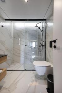 LUX&EASY Athens Downtown Residences的一间浴室