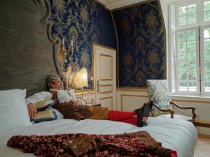 Relais & Château Louise de La Vallière客房内的一张或多张床位