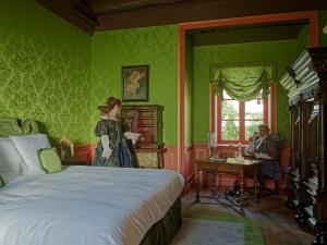 Relais & Château Louise de La Vallière客房内的一张或多张床位