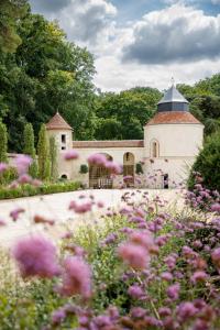 Relais & Château Louise de La Vallière外面的花园
