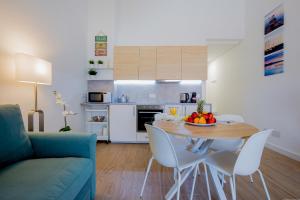 Kuchnia lub aneks kuchenny w obiekcie Bright & Stylish Apartment in Chipeque, Los Cristianos