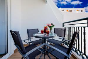 Balkon lub taras w obiekcie Bright & Stylish Apartment in Chipeque, Los Cristianos