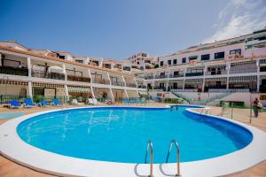 Basen w obiekcie Bright & Stylish Apartment in Chipeque, Los Cristianos lub w pobliżu