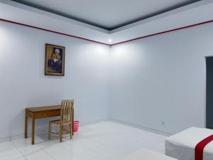 Postel nebo postele na pokoji v ubytování Taman Ratih Guest House