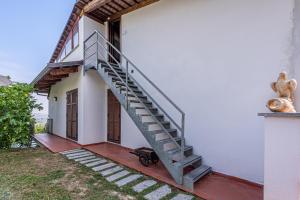 Zgradba, v kateri se nahaja apartma
