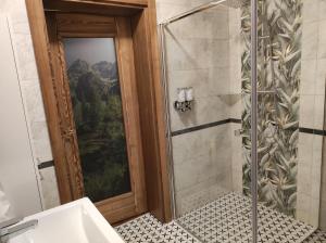 Ένα μπάνιο στο Izby pod Litwinką +46 φωτογραφίες