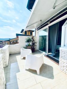 A balcony or terrace at La casa di Angelina