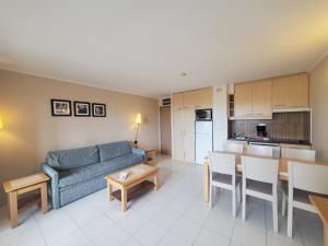 Kuchyňa alebo kuchynka v ubytovaní CAP HERMES Vue MER Magnifique logement 6 couchages
