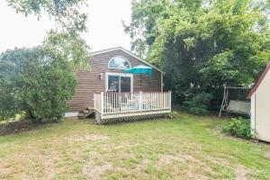 Serene single story, Grill, Fire Pit, fenced yard and Pet friendly stay外面的花园