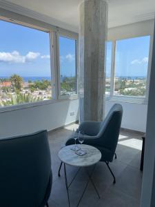 Posedenie v ubytovaní Excelsior I Sea View Apartment