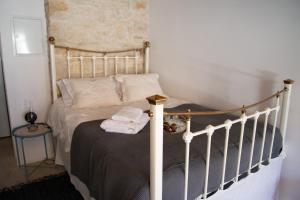 Gallery image of Cleo's Inn in Lofou