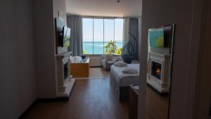 Μια τηλεόραση ή/και κέντρο ψυχαγωγίας στο Lake Life Hotel