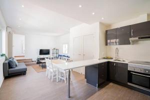 Nhà bếp/bếp nhỏ tại Espectacular Ático en Arturo Soria +3 ảnh