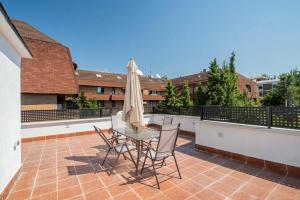 Ban công/sân hiên tại Espectacular Ático en Arturo Soria