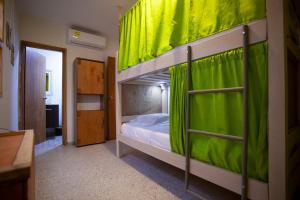 Postel nebo postele na pokoji v ubytování Hostal El Bando + 37 fotografií