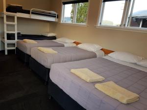 Postel nebo postele na pokoji v ubytování Levin TOP 10 Holiday Park