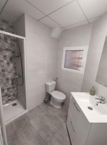 A bathroom at Albir cosy apartment