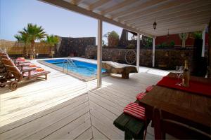 Πισίνα στο ή κοντά στο Villa Los Volcanes