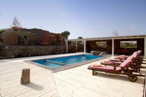 Πισίνα στο ή κοντά στο Villa Los Volcanes