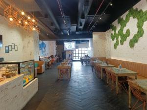 Restaurace v ubytování Boulevard by Design Hotel Chennai