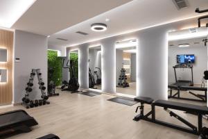 LUX&EASY Athens Downtown Residences的健身中心和/或健身设施
