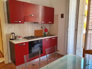 A kitchen or kitchenette at Central Sestri Executive BeachServices&HalfBoard