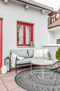 Posedenie v ubytovaní TurnKey I Main Bus Station Apartments