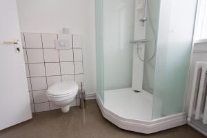 Een badkamer bij Ljosafoss Lake Guest House