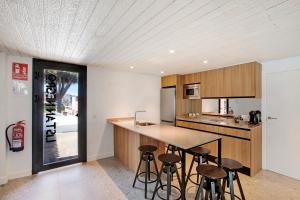 Kuchyň nebo kuchyňský kout v ubytování Linaje del Pago Listán Negro