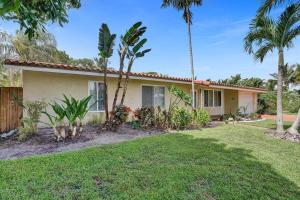 Zahrada ubytování Tropical Oasis+heated Pool-4BR/KINGS/1mi to BEACH!