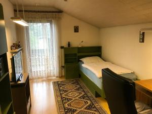 Postel nebo postele na pokoji v ubytování Gemütliches Gästehaus!