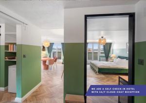 Becozy Self Check-in Pop-Up Hotel Baselにあるベッド