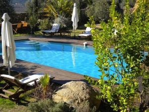 Zdjęcie z galerii obiektu LUXURY 270M² HOUSE OF CHARACTER IN OLD STONES WITH HEATED POOL, NEAR CALVI w mieście Calenzana +24 zdjęcia