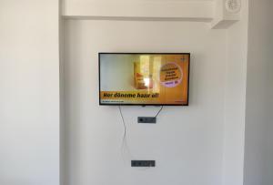 TV a/nebo společenská místnost v ubytování Denizolgun Homes Suit Apart 2