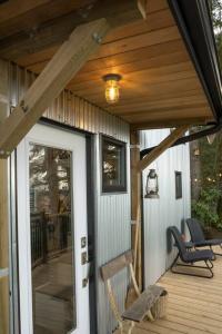 Gallery image of Tiny House Big View in Chilliwack