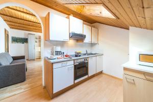 Кухня или мини-кухня в Unterversanthof - Große Ferienwohnung für bis zu 6 Personen
