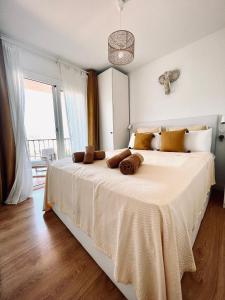 Posteľ alebo postele v izbe v ubytovaní ZEN Apartment sea views
