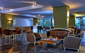 En restaurang eller annat matställe på Sitia Beach City Resort & Spa