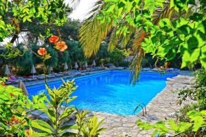 Bazén v ubytování Sitia Beach City Resort & Spa nebo v jeho okolí