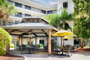 Restaurace v ubytování Staybridge Suites Orlando Royale Parc Suites by IHG