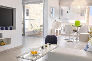 Posezení v ubytování Protaras Pallini 201 Seaside Suite
