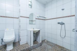 ห้องน้ำของ Sulendra Jungle Suites Ubud View by EPS