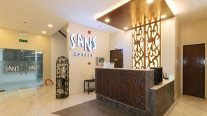 Sans Hotel at Algers Suites Marikina by RedDoorz tesisinde lobi veya resepsiyon alanı