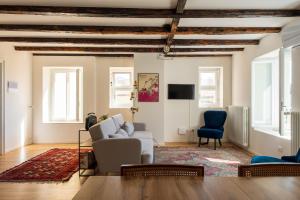A television and/or entertainment centre at Ora et Labora