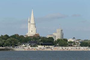 Φωτογραφία από το άλμπουμ του Vue Superbe sur Tour de la Lanterne T2 avec Terrasse Remparts 2 στη Λα Ροσέλ