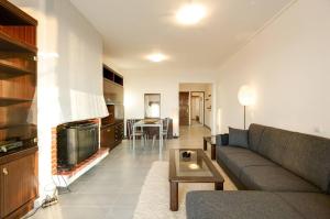 A seating area at PanOrama View, Nilie Hospitality MGMT