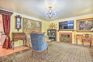 Φωτογραφία από το άλμπουμ του Romantic Pasadena Home with Covered Porch! στην Πασαντίνα +27 φωτογραφίες
