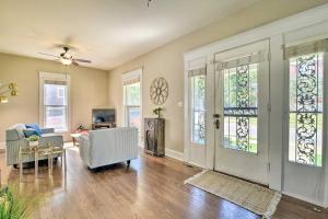 Φωτογραφία από το άλμπουμ του Historic College Hill Home with Front Porch! σε Μπόουλινγκ Γκριν