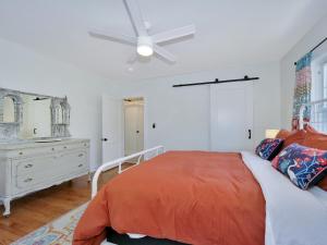 A bed or beds in a room at Deck View of Hudson River & Mt Beacon / Boho Suite